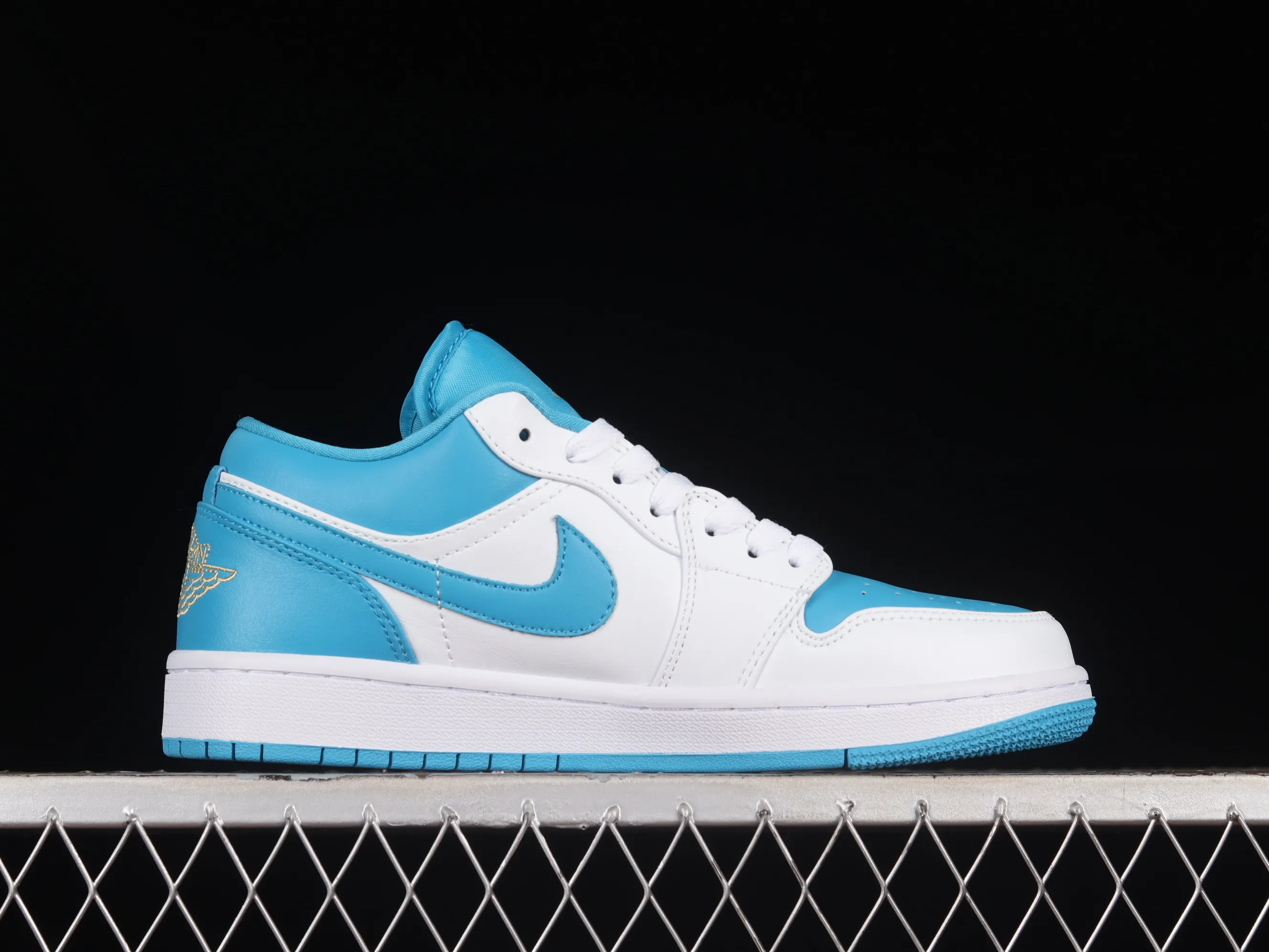 All categories Air Jordan Jordan series basketball shoes Air Jordan 1 Low Z version Air Jordan 1 Low "Aquatone" Joe 1 blue and white low-top cultural and casual sneakers 553560-174